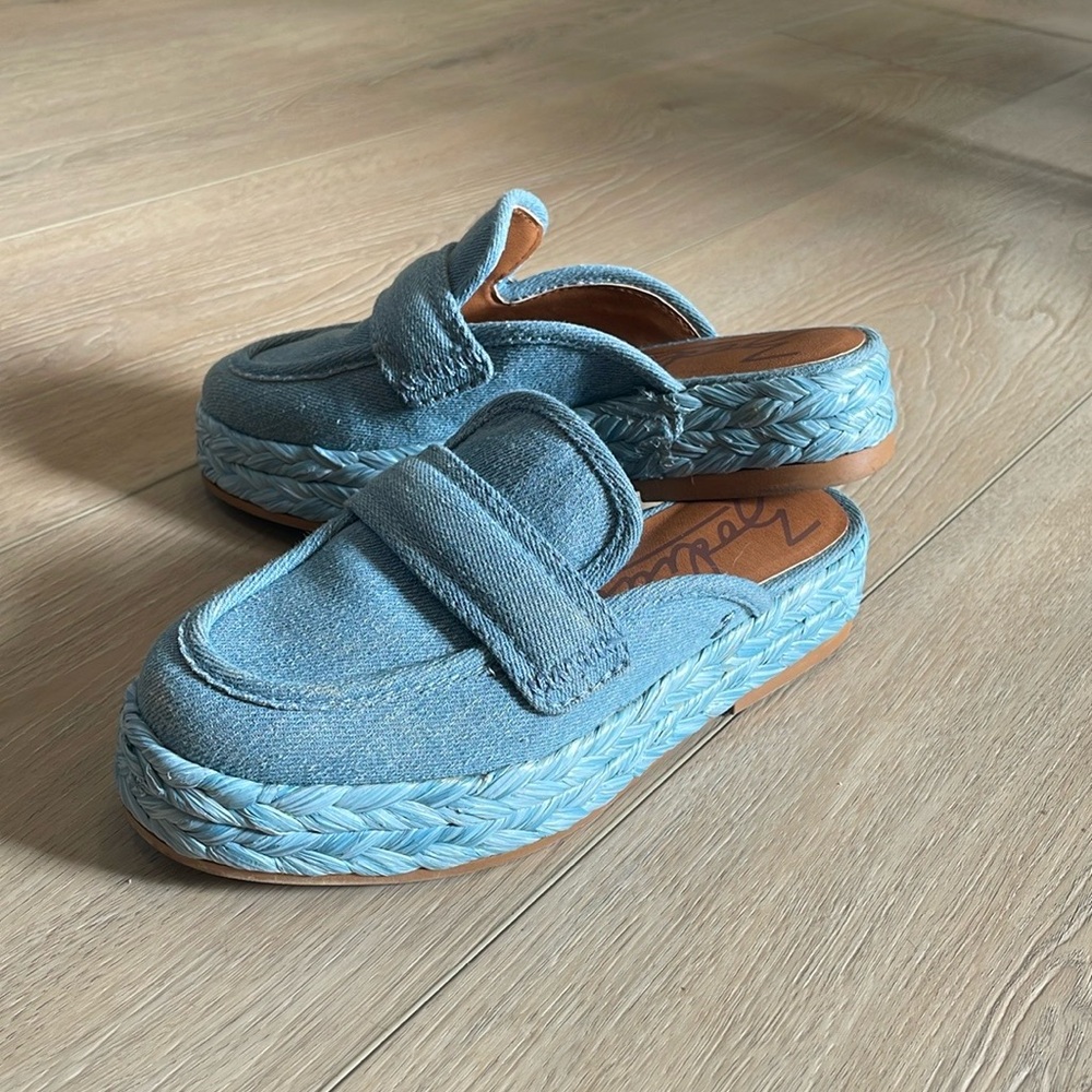 Zodiac Gizelle Platform Mule Size 6